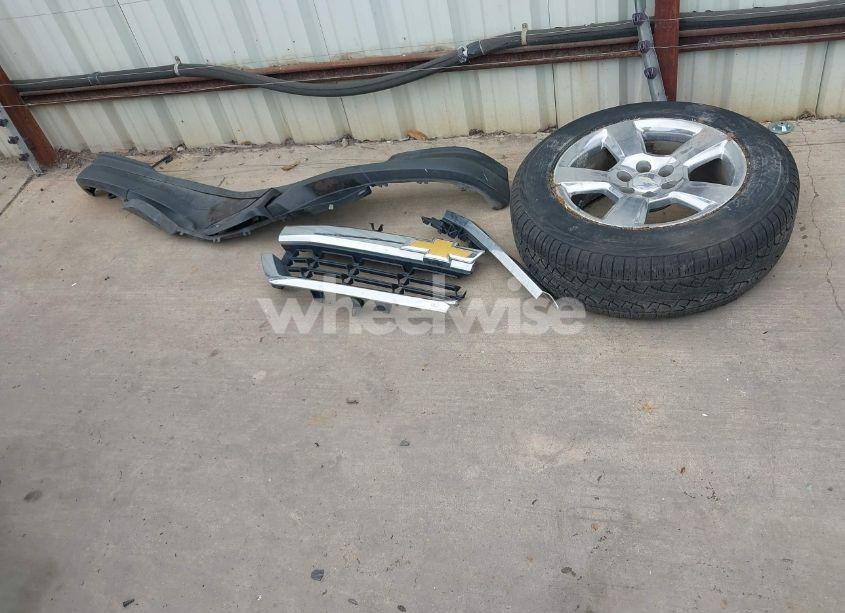 Photo 12 of 2018 Chevrolet Silverado 1500 1LT (VIN 3GCPCREC6JG280551)