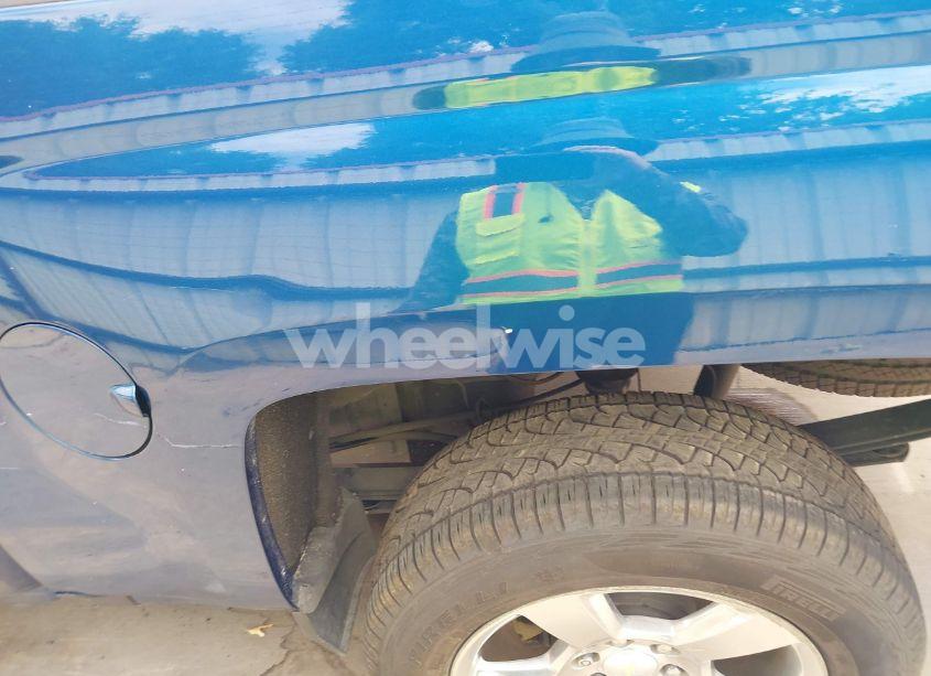 Photo 20 of 2018 Chevrolet Silverado 1500 1LT (VIN 3GCPCREC6JG280551)