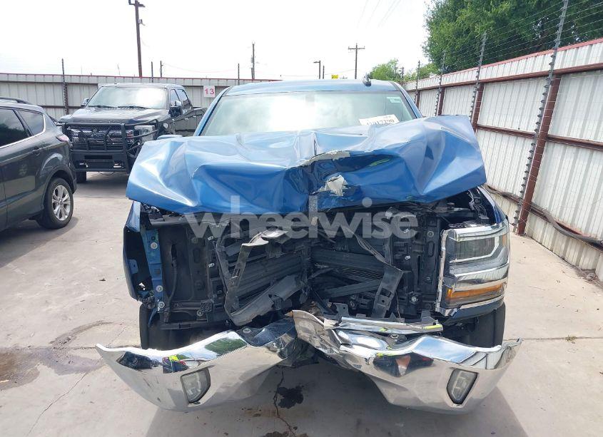 Photo 6 of 2018 Chevrolet Silverado 1500 1LT (VIN 3GCPCREC6JG280551)