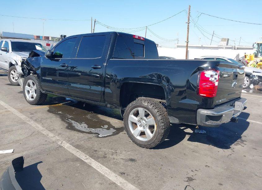 Photo 3 of 2018 Chevrolet Silverado 1500 1LT (VIN 3GCPCREC6JG348606)
