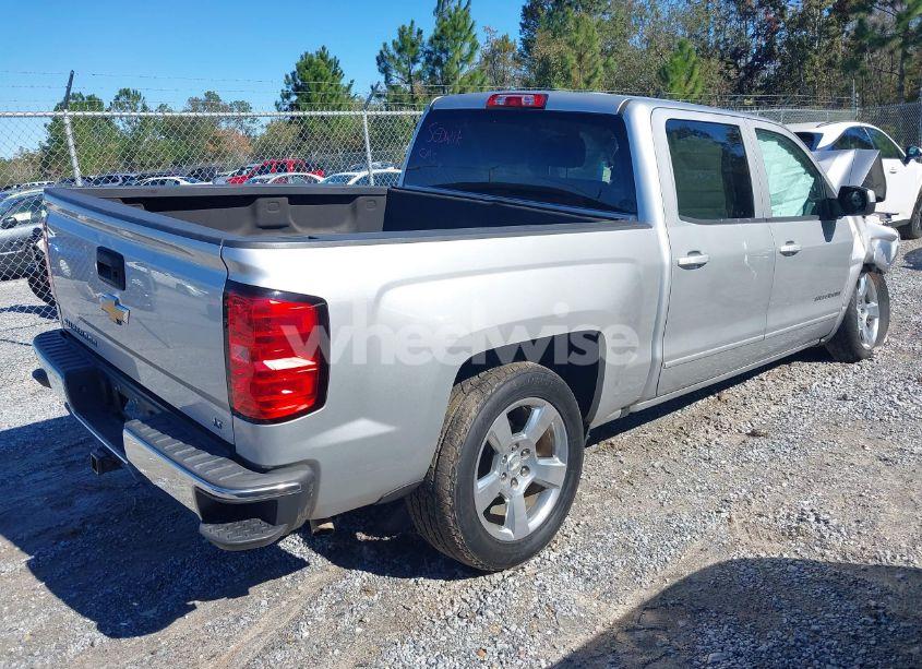 Photo 4 of 2018 Chevrolet Silverado 1500 1LT (VIN 3GCPCREC6JG496819)