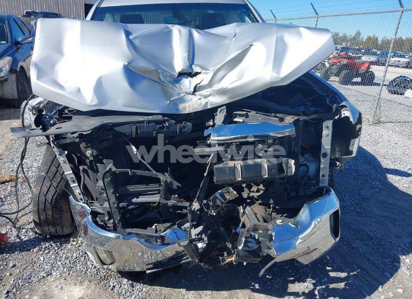 Photo 6 of 2018 Chevrolet Silverado 1500 1LT (VIN 3GCPCREC6JG496819)