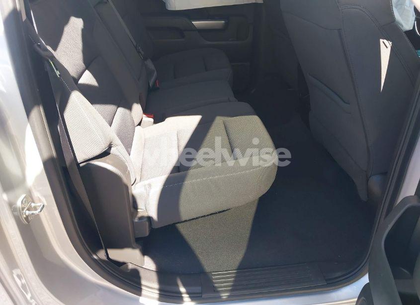 Photo 8 of 2018 Chevrolet Silverado 1500 1LT (VIN 3GCPCREC6JG496819)