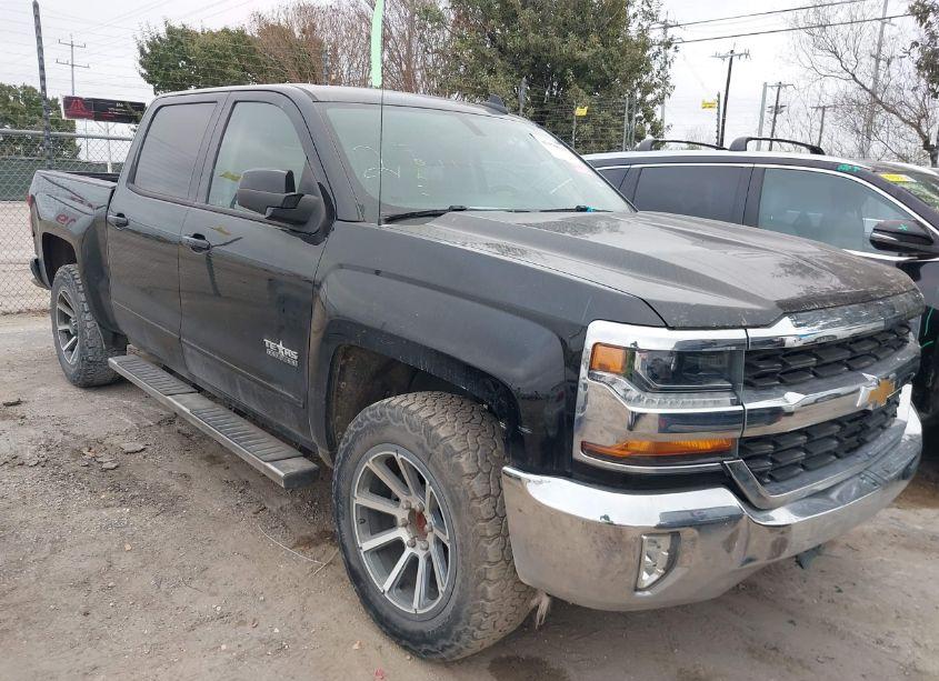 2018 Chevrolet Silverado 1500 1LT (VIN 3GCPCREC6JG594040) main photo