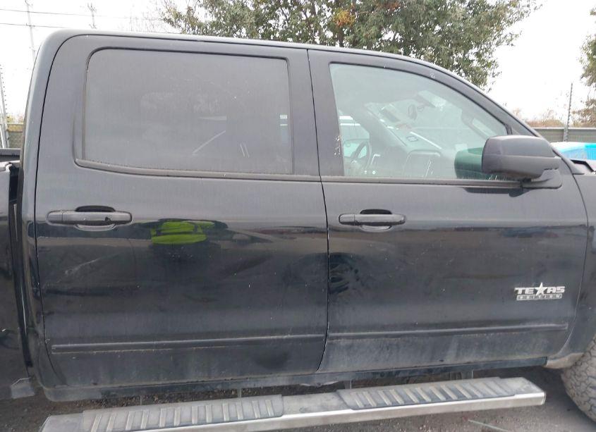 Photo 13 of 2018 Chevrolet Silverado 1500 1LT (VIN 3GCPCREC6JG594040)