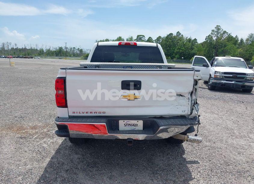 Photo 16 of 2018 Chevrolet Silverado 1500 1LT (VIN 3GCPCREC7JG111574)