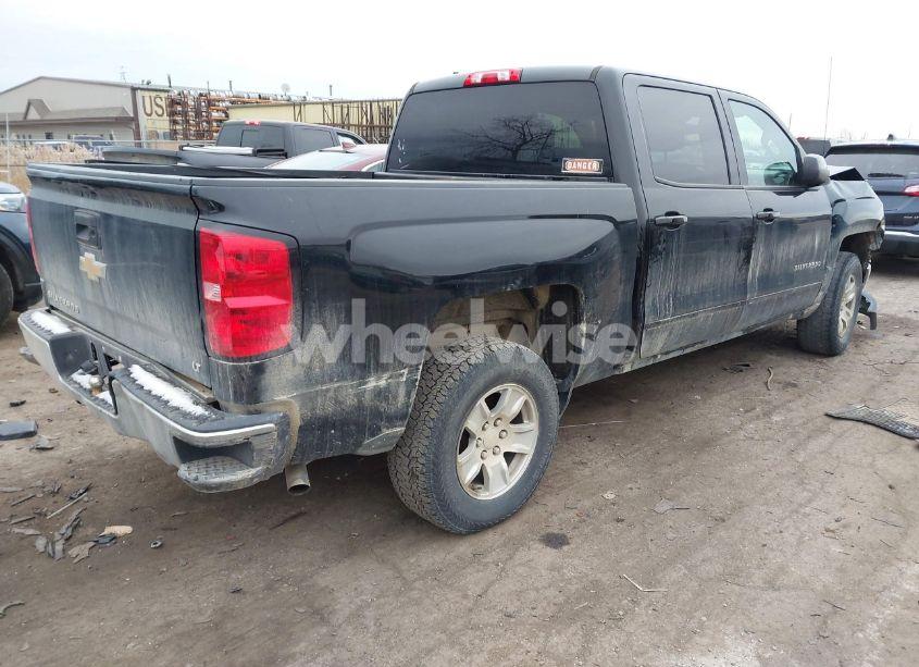 Photo 4 of 2018 Chevrolet Silverado 1500 1LT (VIN 3GCPCREC7JG127838)