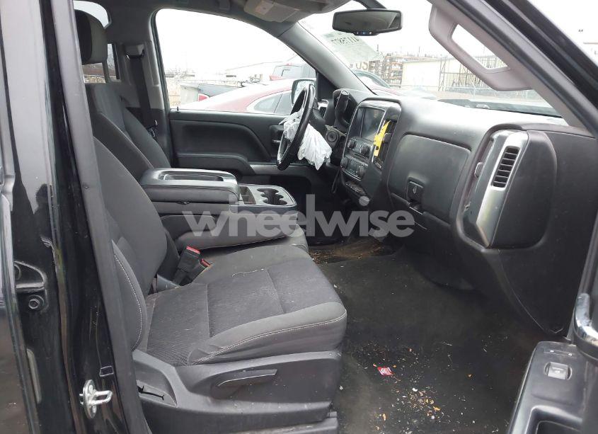 Photo 5 of 2018 Chevrolet Silverado 1500 1LT (VIN 3GCPCREC7JG127838)