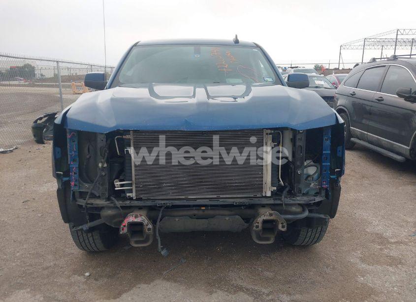 Photo 12 of 2018 Chevrolet Silverado 1500 1LT (VIN 3GCPCREC7JG171077)