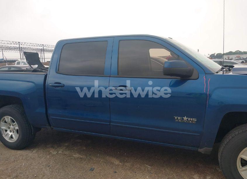 Photo 13 of 2018 Chevrolet Silverado 1500 1LT (VIN 3GCPCREC7JG171077)