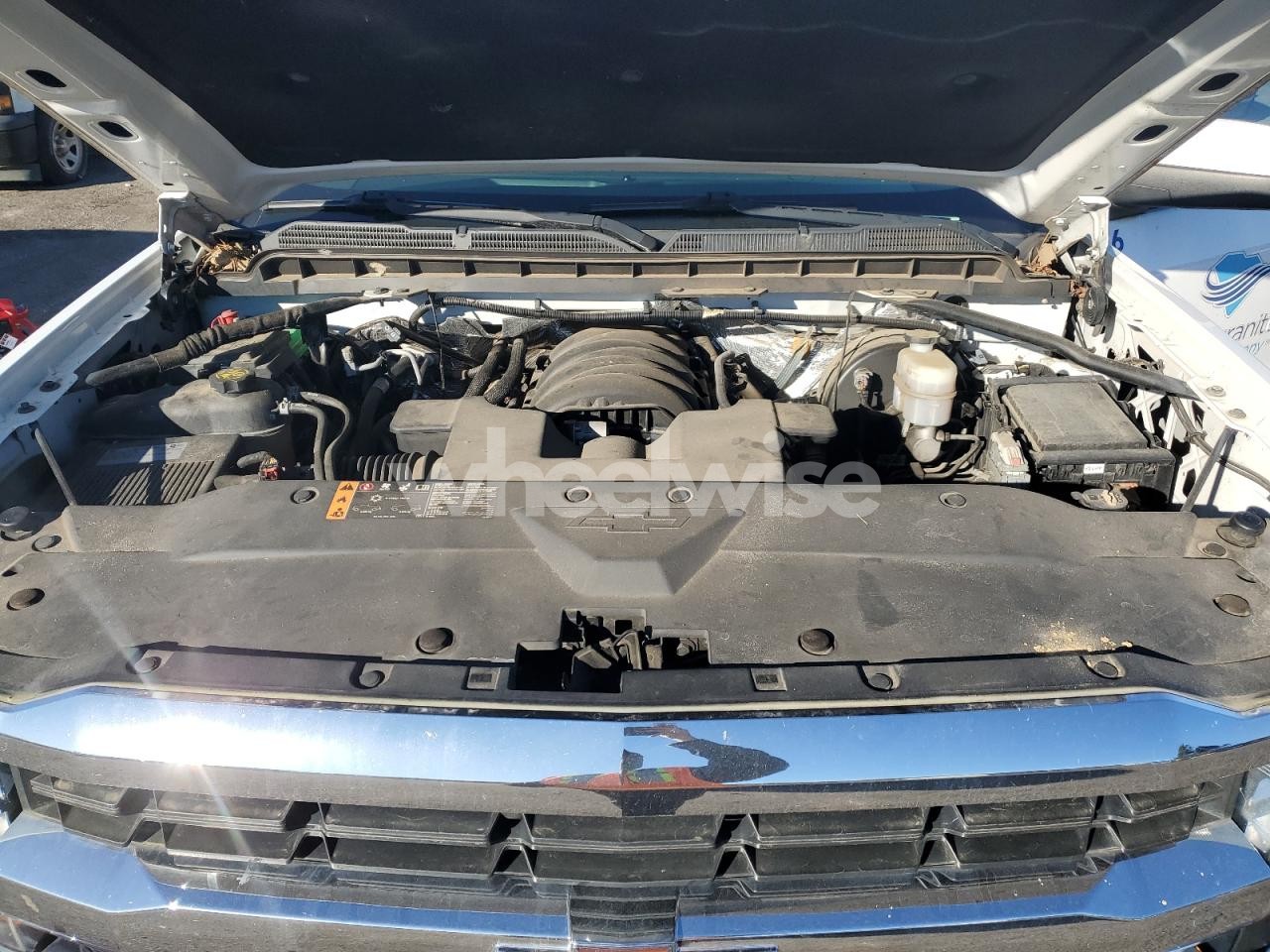 Photo 11 of 2018 CHEVROLET SILVERADO C1500 LT (VIN 3GCPCREC7JG270157)