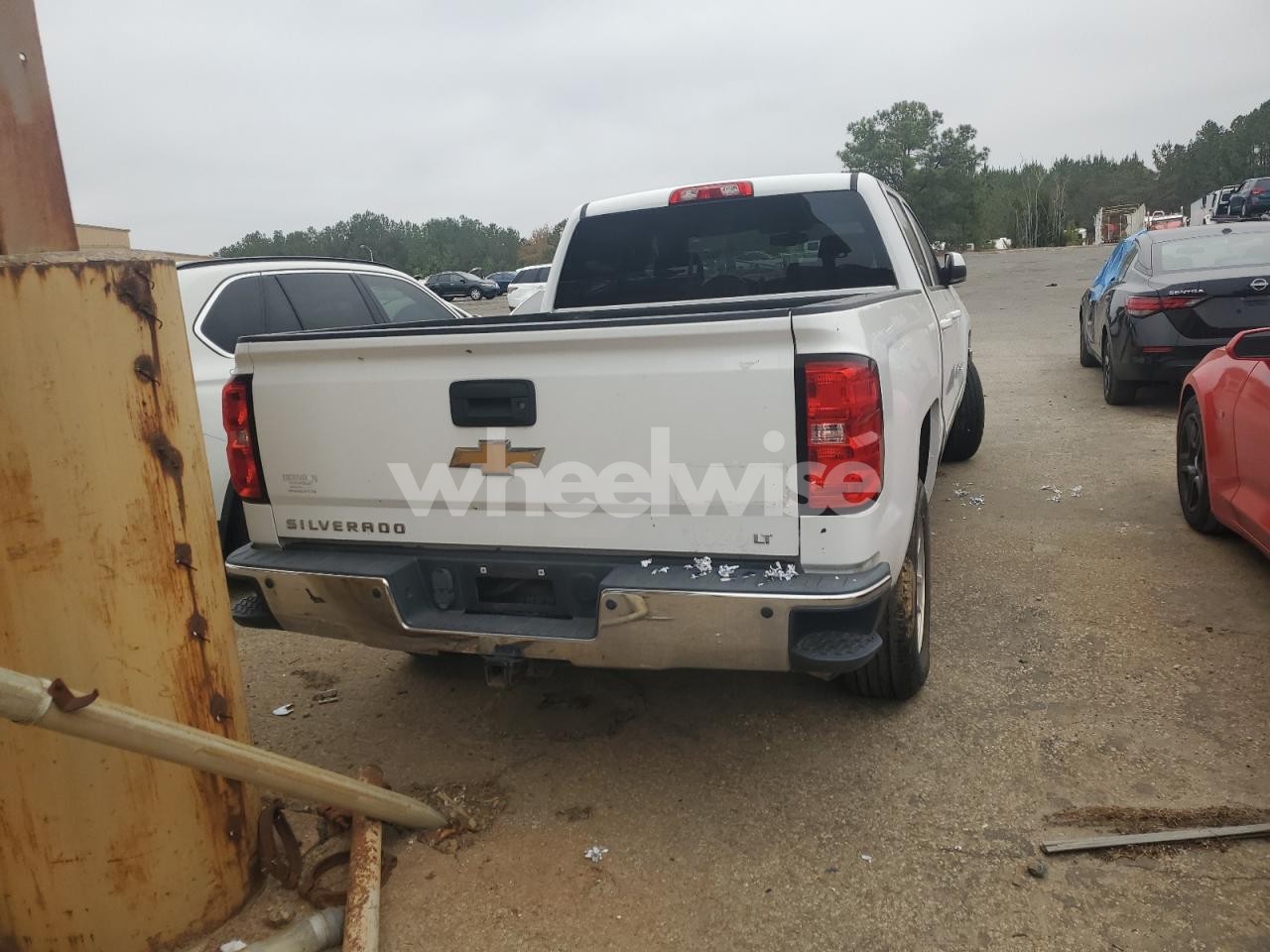 Photo 6 of 2018 CHEVROLET SILVERADO C1500 LT (VIN 3GCPCREC7JG270157)