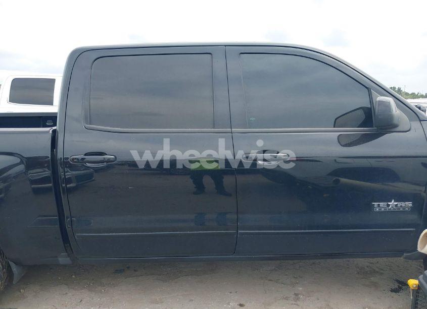 Photo 13 of 2018 Chevrolet Silverado 1500 1LT (VIN 3GCPCREC7JG441263)