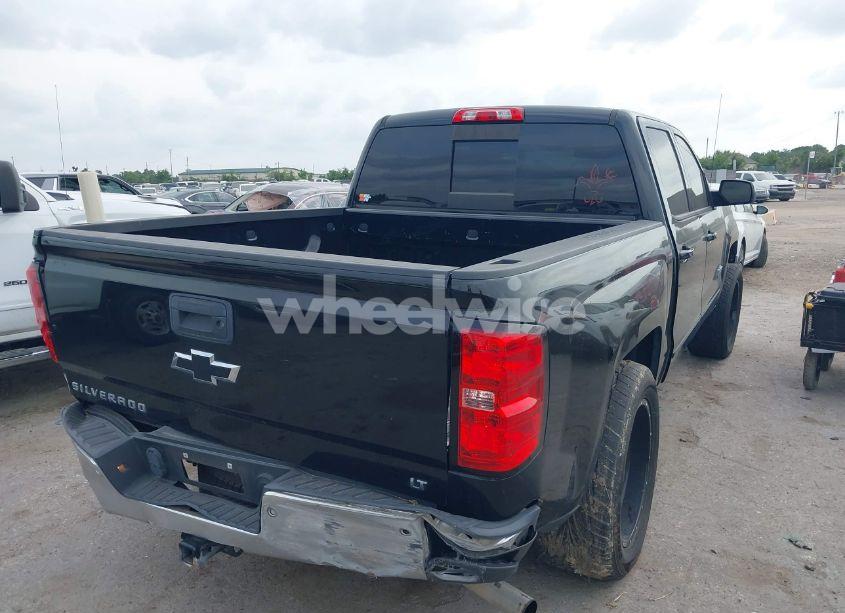 Photo 4 of 2018 Chevrolet Silverado 1500 1LT (VIN 3GCPCREC7JG441263)