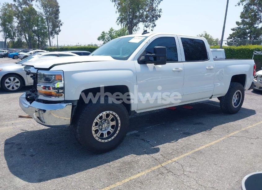 Photo 2 of 2016 Chevrolet Silverado 1500 1LT (VIN 3GCPCREC8GG376500)