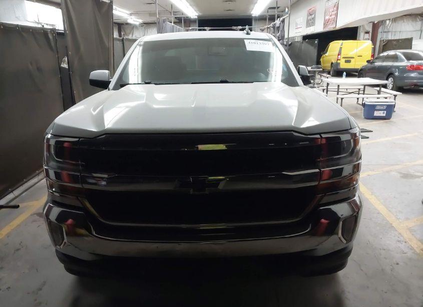Photo 12 of 2018 Chevrolet Silverado 1500 1LT (VIN 3GCPCREC8JG264559)