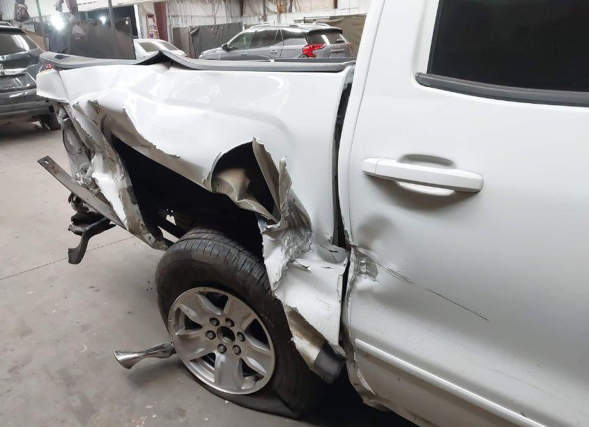 Photo 6 of 2018 Chevrolet Silverado 1500 1LT (VIN 3GCPCREC8JG264559)