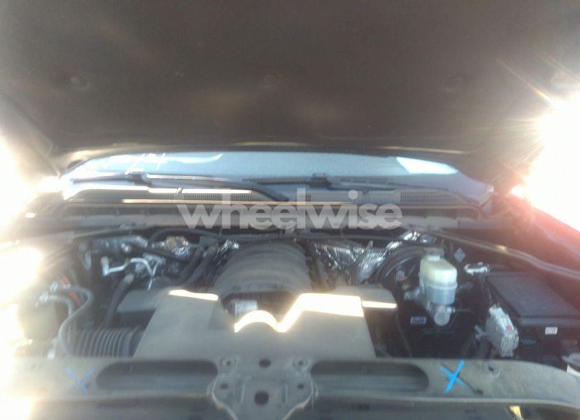 Photo 10 of 2018 Chevrolet Silverado 1500 1LT (VIN 3GCPCREC8JG393112)