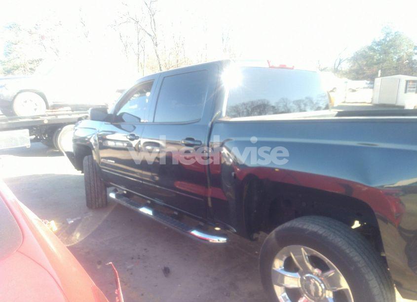 Photo 13 of 2018 Chevrolet Silverado 1500 1LT (VIN 3GCPCREC8JG393112)