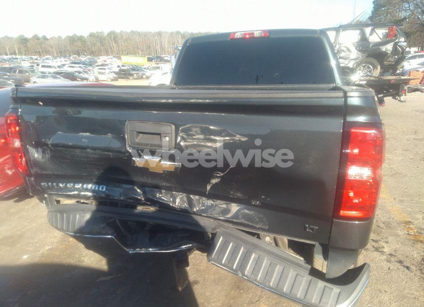 Photo 15 of 2018 Chevrolet Silverado 1500 1LT (VIN 3GCPCREC8JG393112)