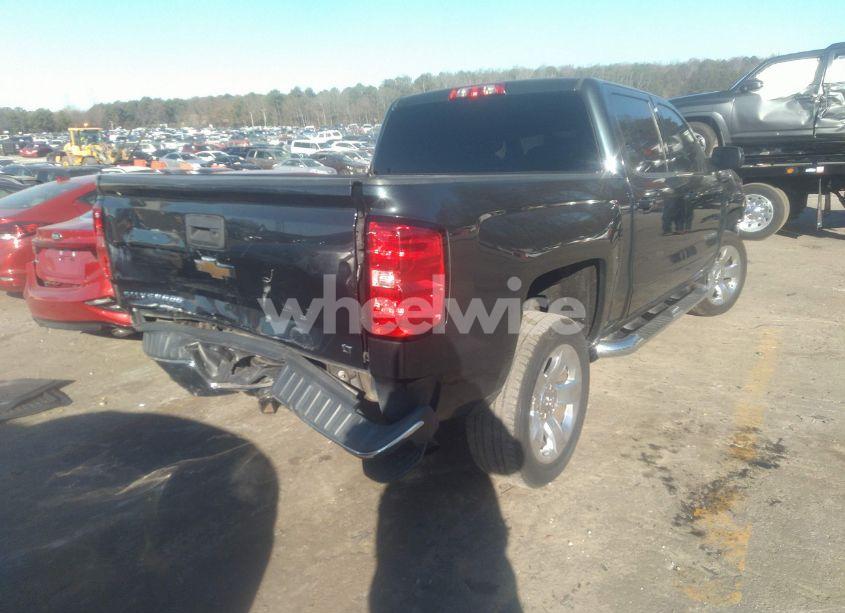 Photo 4 of 2018 Chevrolet Silverado 1500 1LT (VIN 3GCPCREC8JG393112)