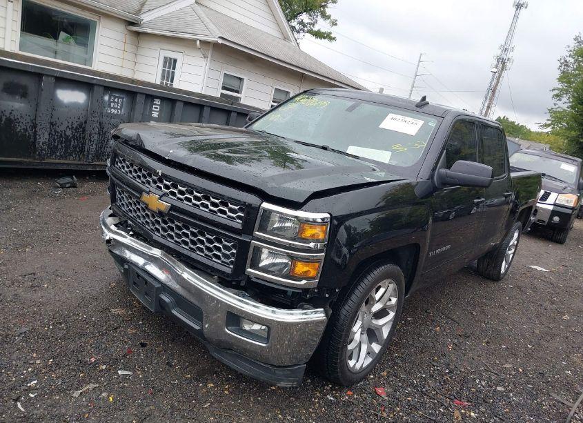 Photo 2 of 2015 Chevrolet Silverado 1500 1LT (VIN 3GCPCREC9FG472845)
