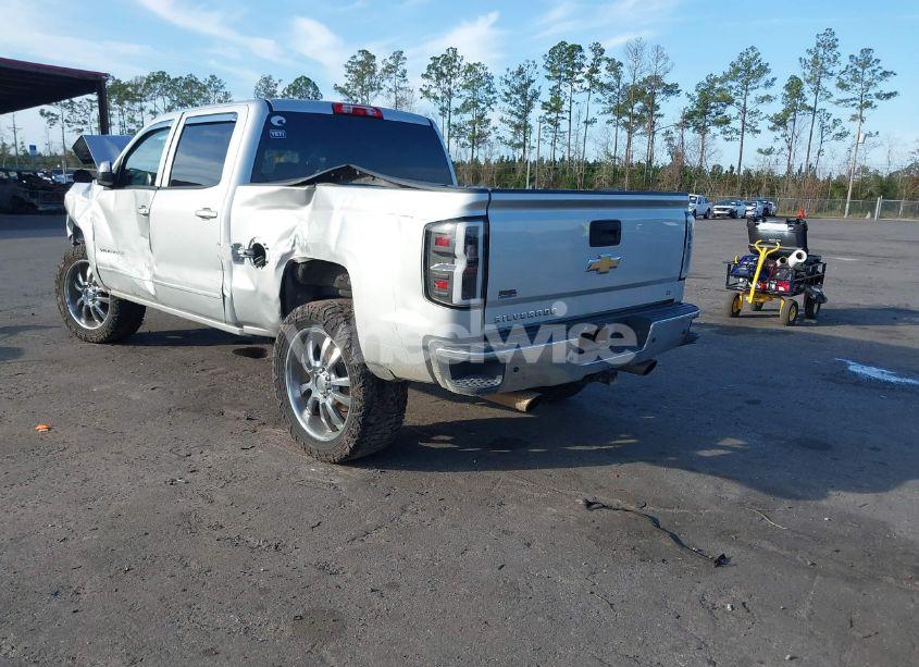 Photo 3 of 2016 Chevrolet Silverado 1500 1LT (VIN 3GCPCREC9GG105669)