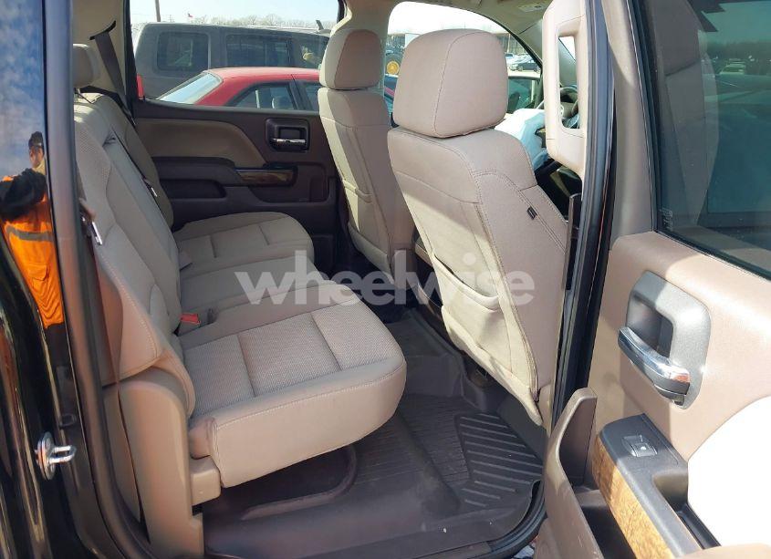 Photo 8 of 2018 Chevrolet Silverado 1500 1LT (VIN 3GCPCREC9JG465936)