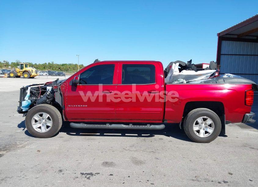 Photo 15 of 2018 Chevrolet Silverado 1500 1LT (VIN 3GCPCREC9JG480114)