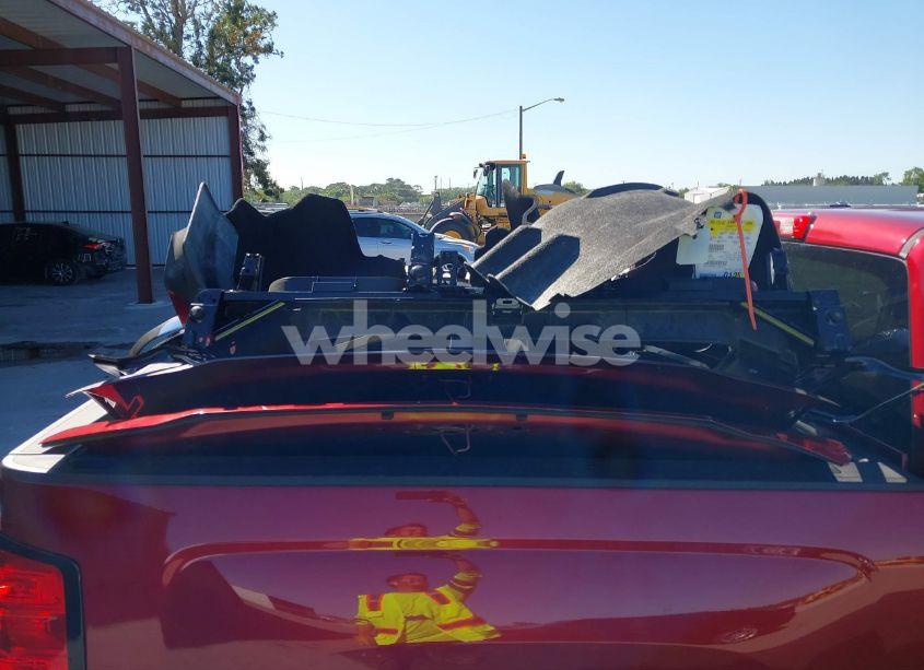 Photo 20 of 2018 Chevrolet Silverado 1500 1LT (VIN 3GCPCREC9JG480114)