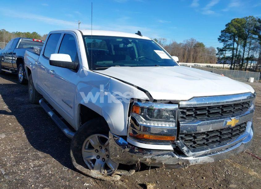 2018 Chevrolet Silverado 1500 1LT (VIN 3GCPCREC9JG548590) main photo