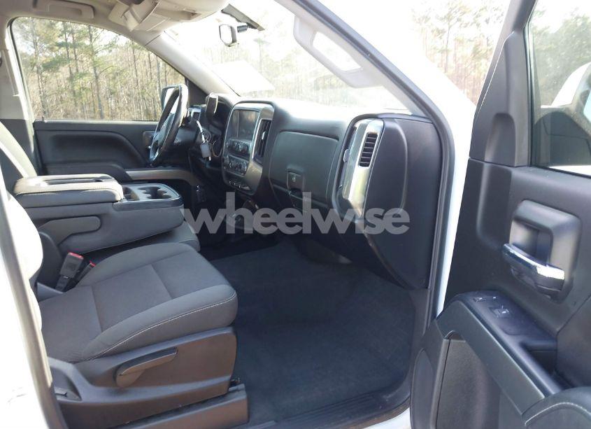 Photo 5 of 2018 Chevrolet Silverado 1500 1LT (VIN 3GCPCREC9JG548590)