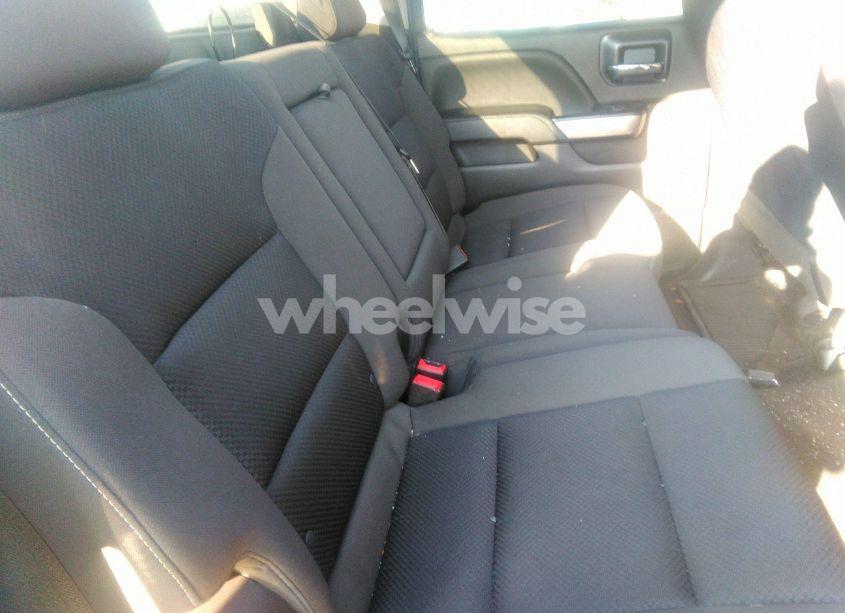 Photo 8 of 2018 Chevrolet Silverado 1500 1LT (VIN 3GCPCRECXJG222751)