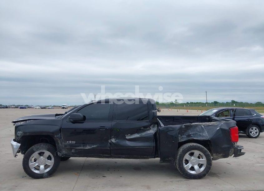 Photo 14 of 2018 Chevrolet Silverado 1500 1LT (VIN 3GCPCRECXJG384430)