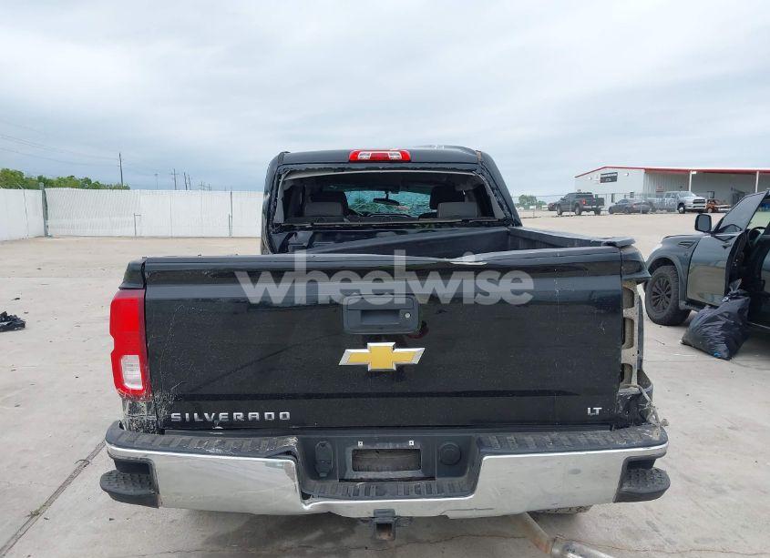 Photo 16 of 2018 Chevrolet Silverado 1500 1LT (VIN 3GCPCRECXJG384430)