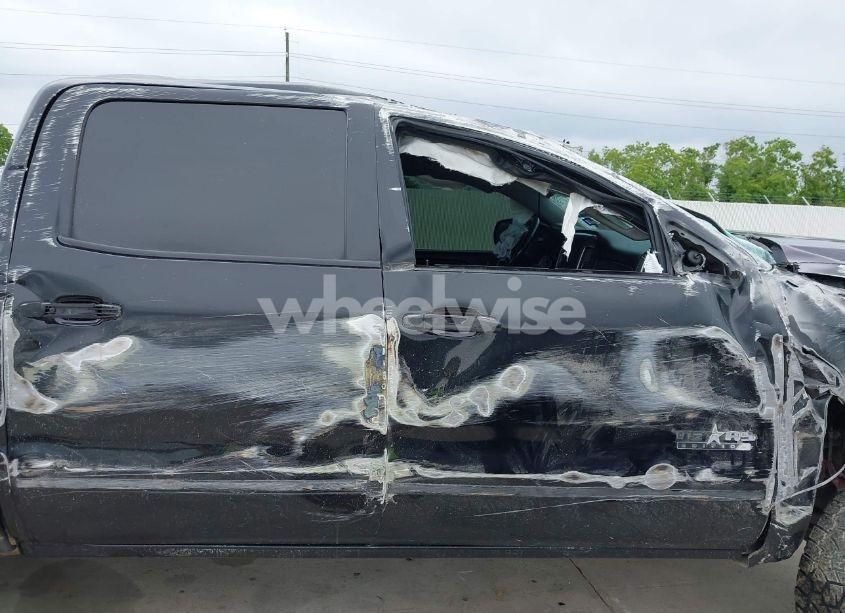 Photo 18 of 2018 Chevrolet Silverado 1500 1LT (VIN 3GCPCRECXJG384430)