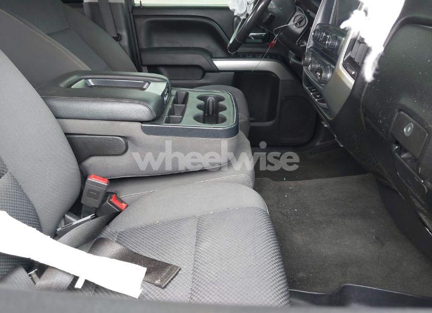 Photo 5 of 2018 Chevrolet Silverado 1500 1LT (VIN 3GCPCRECXJG384430)