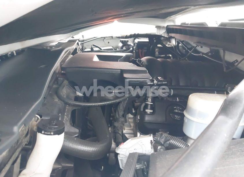 Photo 10 of 2018 Chevrolet Silverado 1500 1LT (VIN 3GCPCRECXJG435974)