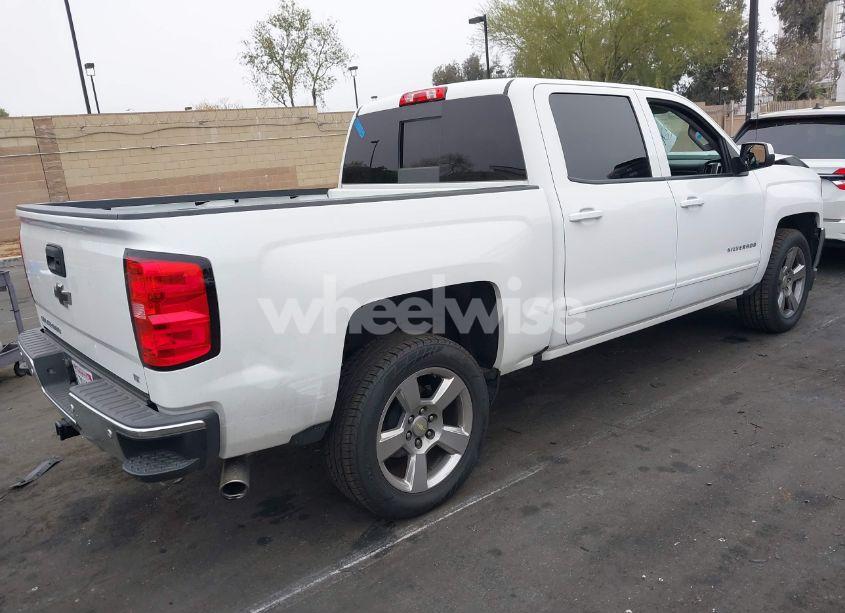 Photo 4 of 2018 Chevrolet Silverado 1500 1LT (VIN 3GCPCRECXJG435974)