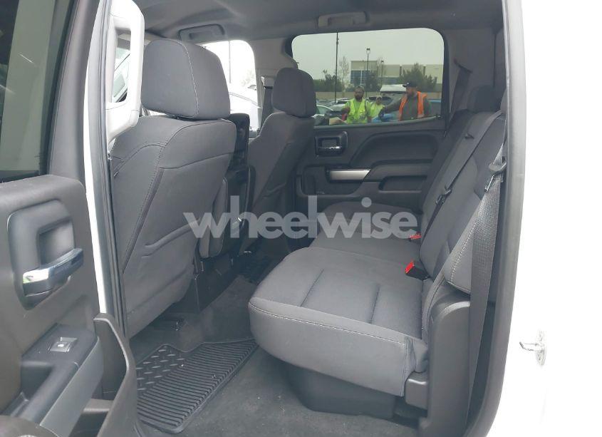 Photo 8 of 2018 Chevrolet Silverado 1500 1LT (VIN 3GCPCRECXJG435974)