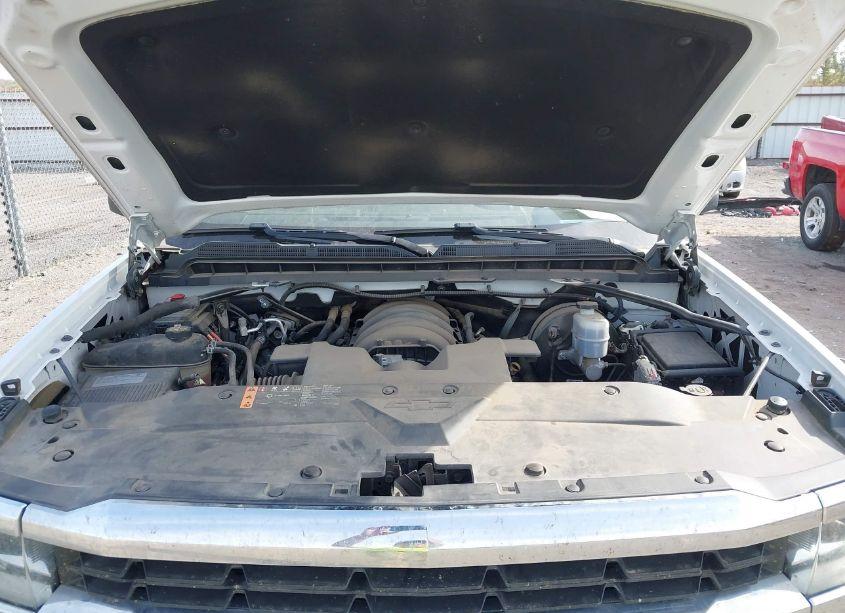 Photo 10 of 2018 Chevrolet Silverado 1500 1LT (VIN 3GCPCRECXJG587849)