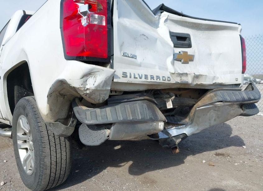 Photo 12 of 2018 Chevrolet Silverado 1500 1LT (VIN 3GCPCRECXJG587849)