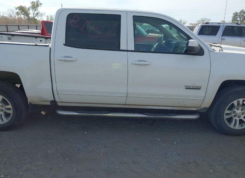 Photo 14 of 2018 Chevrolet Silverado 1500 1LT (VIN 3GCPCRECXJG587849)