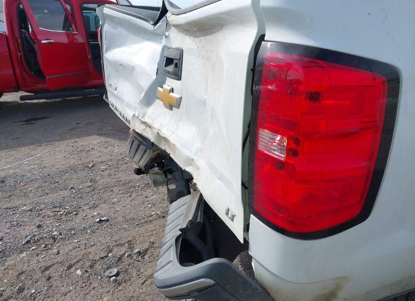 Photo 20 of 2018 Chevrolet Silverado 1500 1LT (VIN 3GCPCRECXJG587849)