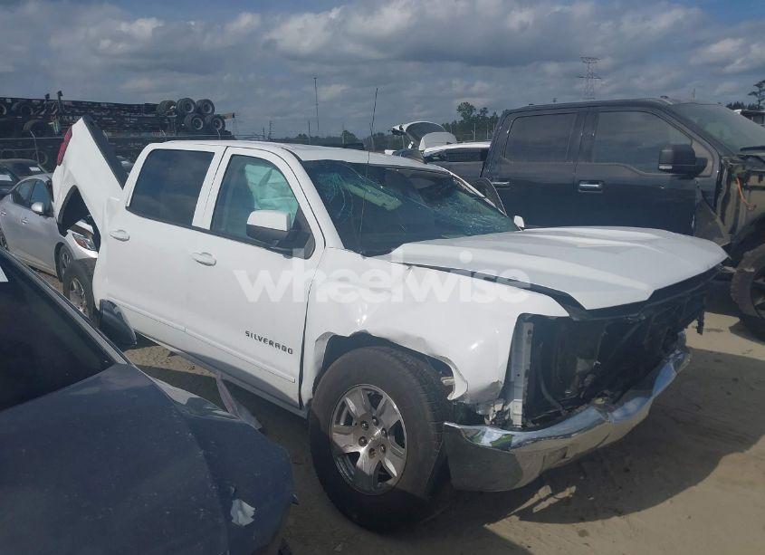 Photo 13 of 2018 Chevrolet Silverado 1500 1LT (VIN 3GCPCREH9JG330225)