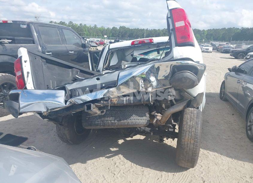 Photo 16 of 2018 Chevrolet Silverado 1500 1LT (VIN 3GCPCREH9JG330225)