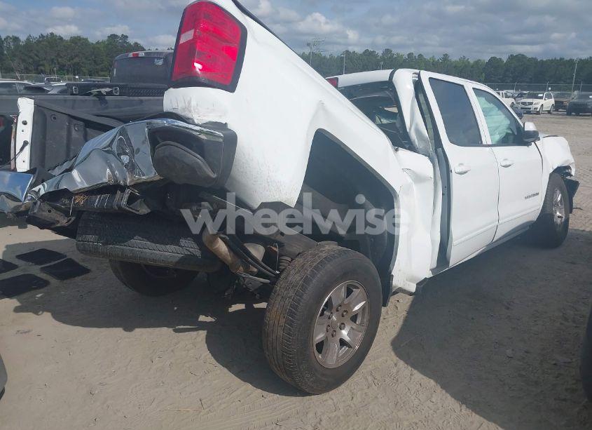Photo 4 of 2018 Chevrolet Silverado 1500 1LT (VIN 3GCPCREH9JG330225)