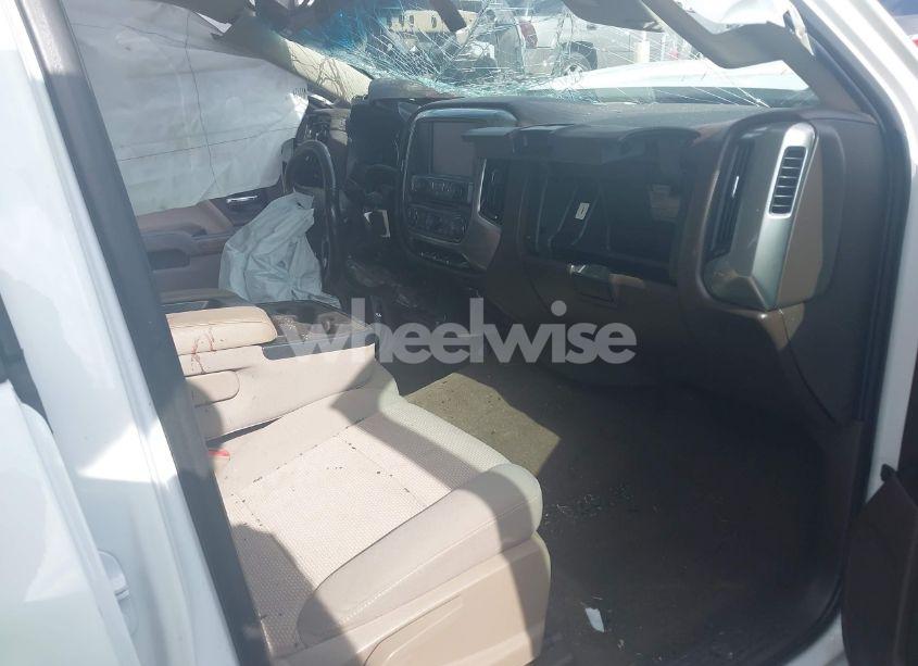 Photo 5 of 2018 Chevrolet Silverado 1500 1LT (VIN 3GCPCREH9JG330225)