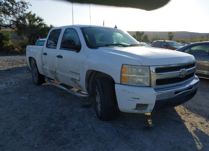 2011 Chevrolet Silverado 1500 LT (VIN 3GCPCSE00BG101810) main photo