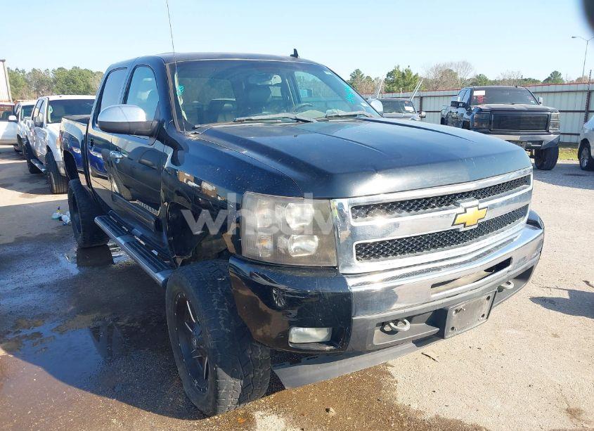 2011 Chevrolet Silverado 1500 LT (VIN 3GCPCSE00BG288336) main photo
